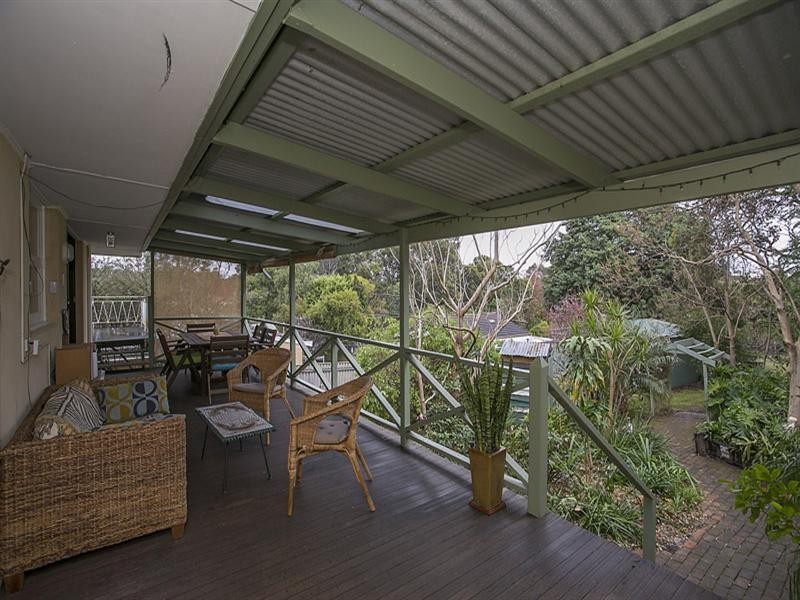 15 Lindsay Street, Kalamunda WA 6076