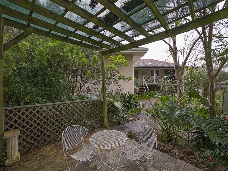 15 Lindsay Street, Kalamunda WA 6076