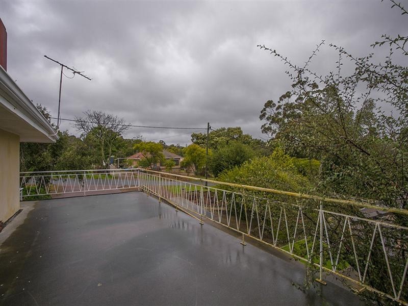 15 Lindsay Street, Kalamunda WA 6076