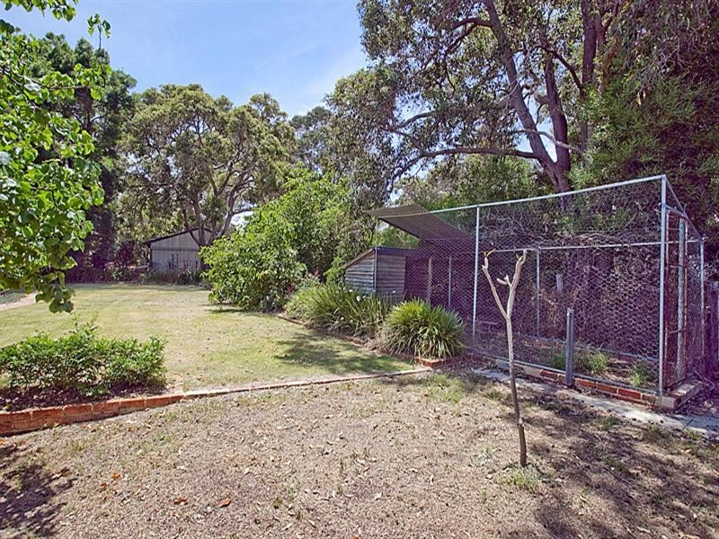 5 Seaview Terrace, Kalamunda WA 6076