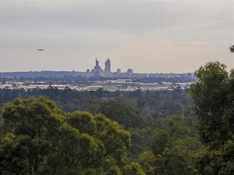 44 Honey Road, Forrestfield WA 6058