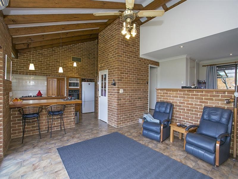 44 Honey Road, Forrestfield WA 6058