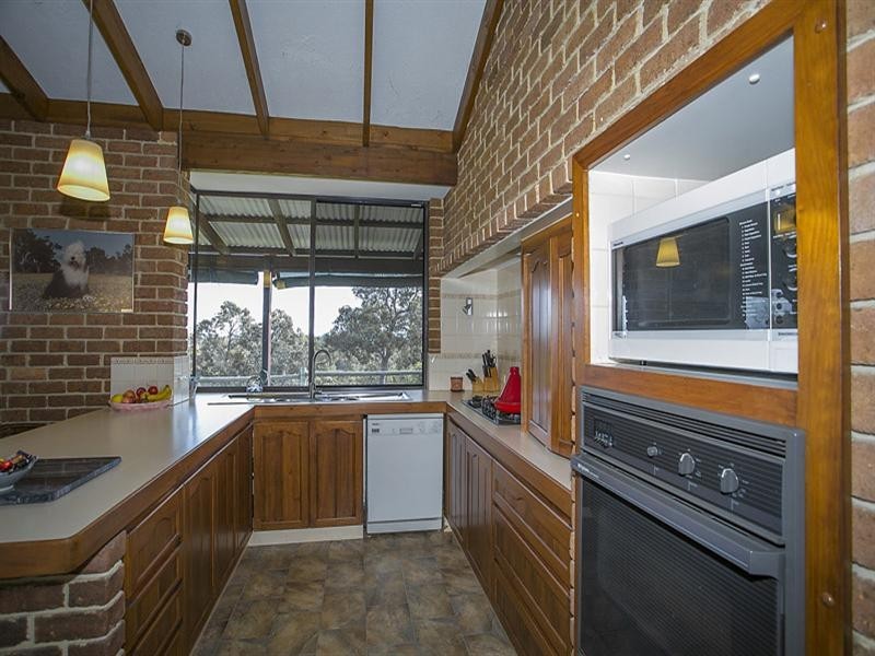 44 Honey Road, Forrestfield WA 6058