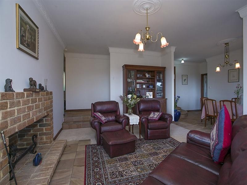 44 Honey Road, Forrestfield WA 6058