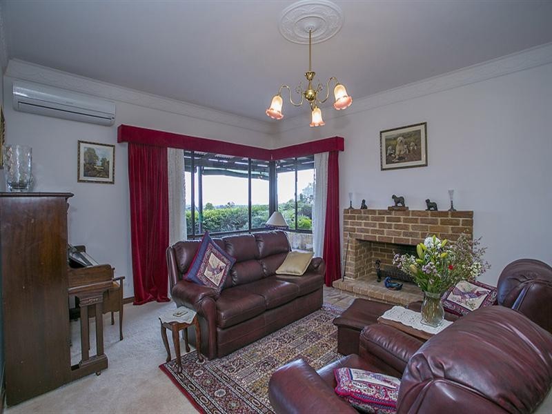 44 Honey Road, Forrestfield WA 6058