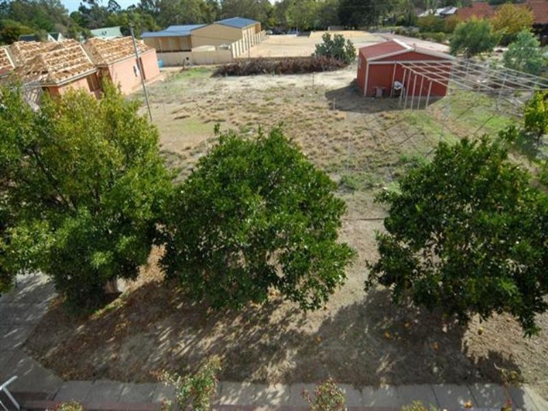 11 Railway Road, Kalamunda WA 6076