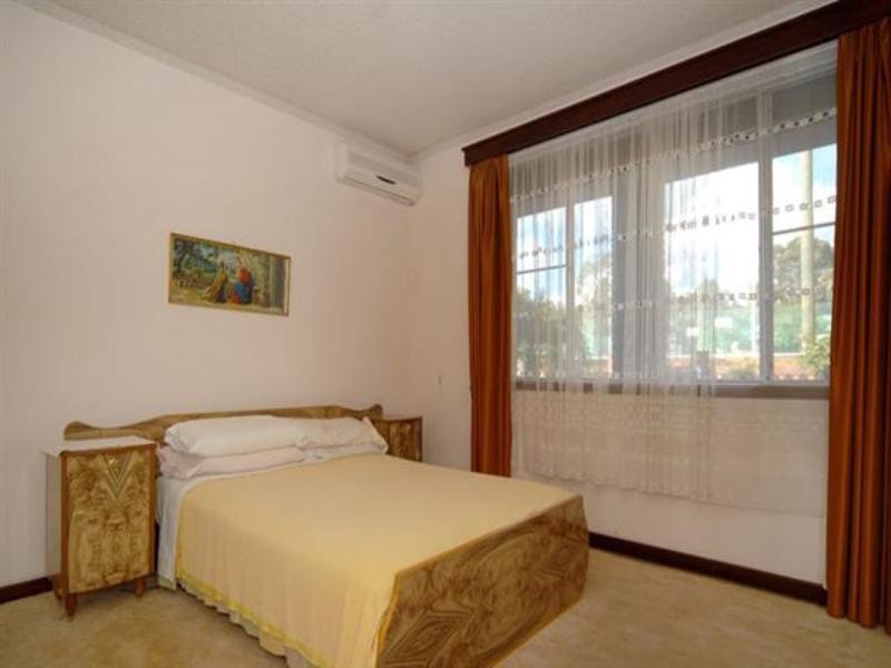 11 Railway Road, Kalamunda WA 6076