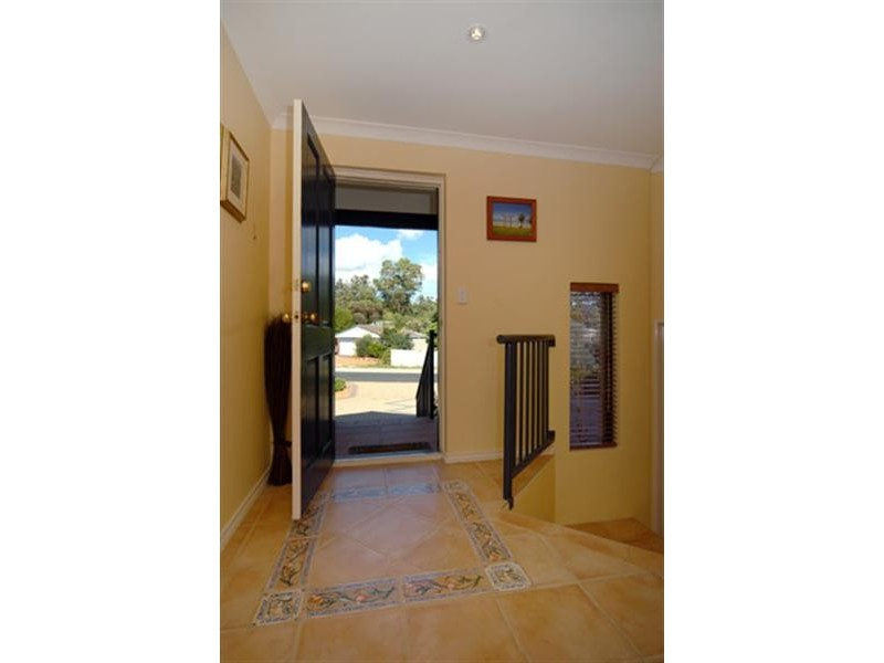 36A Traylen Road, Kalamunda WA 6076