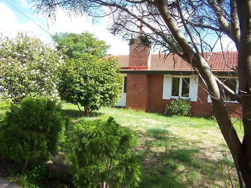 3 Mounthaven Street, Kalamunda WA 6076