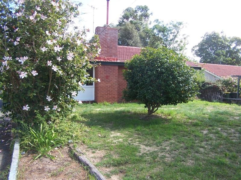 3 Mounthaven Street, Kalamunda WA 6076