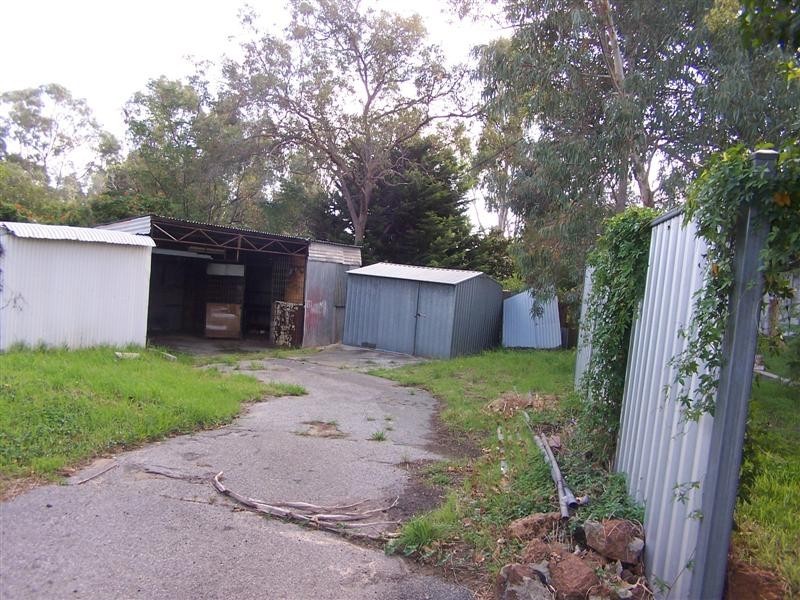 3 Mounthaven Street, Kalamunda WA 6076