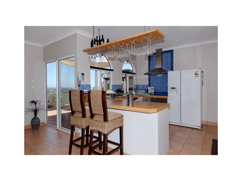 10 Labyrinth Close, Kelmscott WA 6111