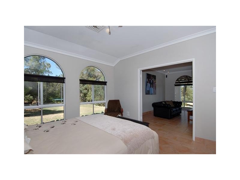 10 Labyrinth Close, Kelmscott WA 6111