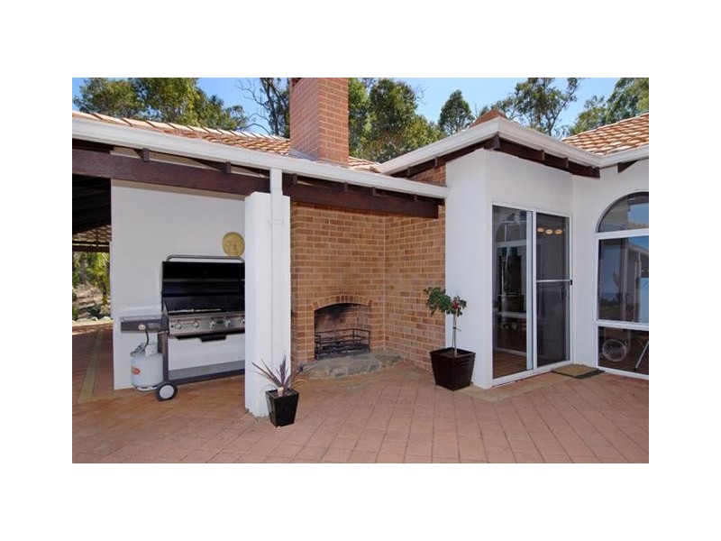 10 Labyrinth Close, Kelmscott WA 6111