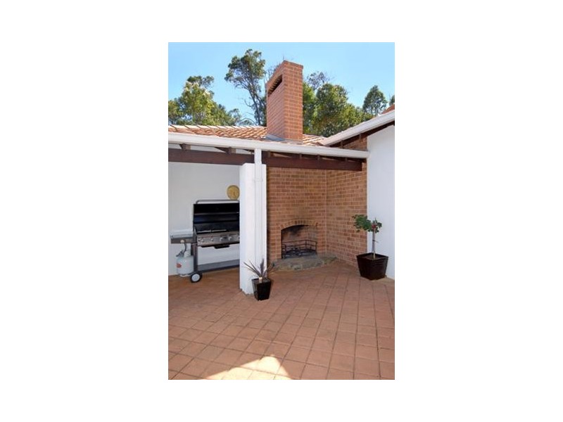 10 Labyrinth Close, Kelmscott WA 6111