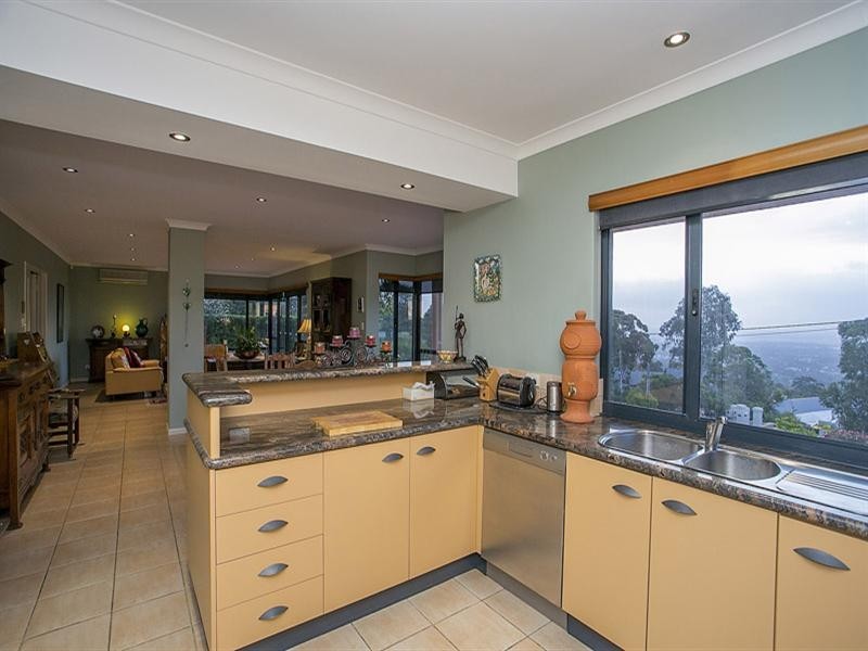 51 Lenori Road, Gooseberry Hill WA 6076