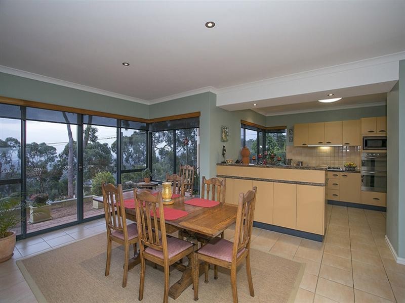 51 Lenori Road, Gooseberry Hill WA 6076