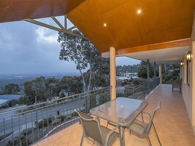 51 Lenori Road, Gooseberry Hill WA 6076