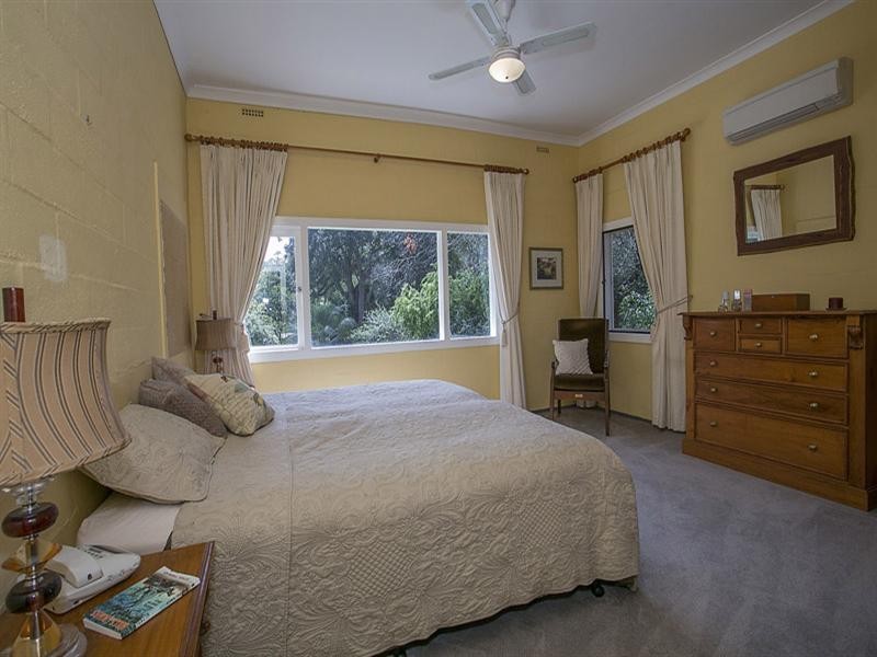 83 Merrivale Road, Pickering Brook WA 6076