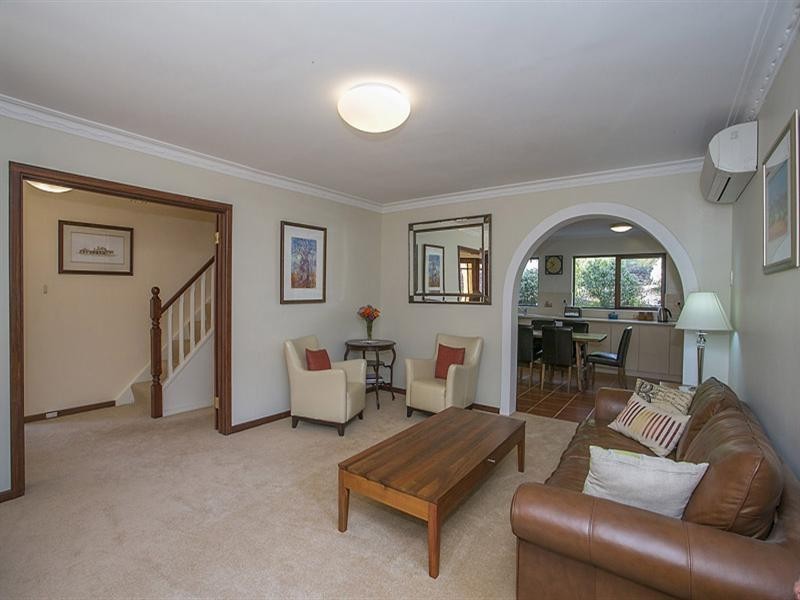 83 Merrivale Road, Pickering Brook WA 6076