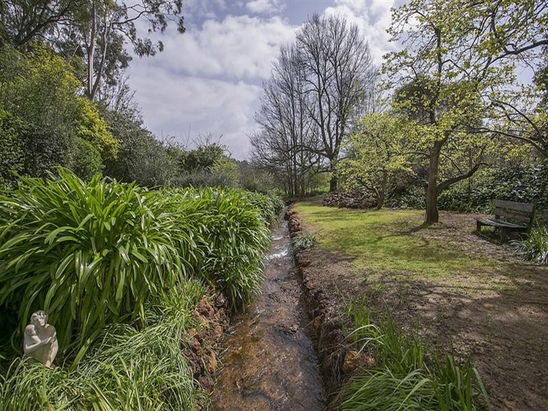 83 Merrivale Road, Pickering Brook WA 6076