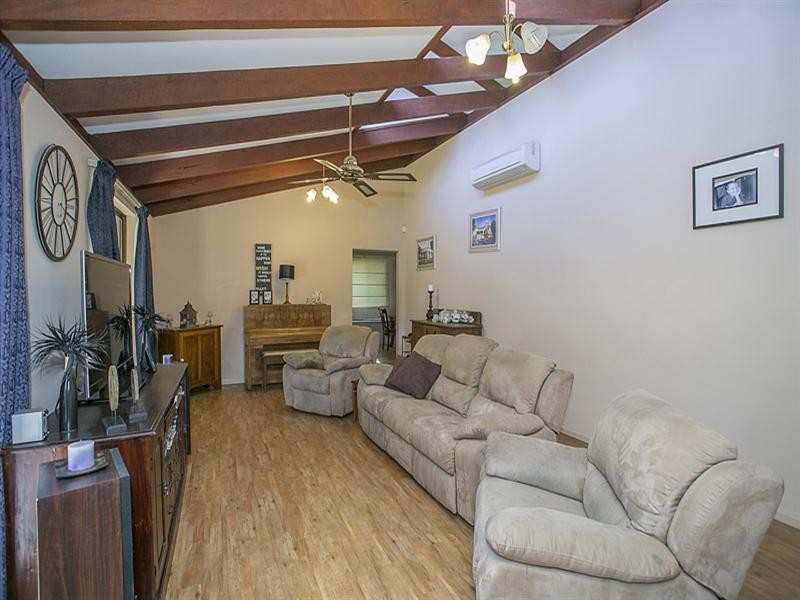 235 Grove Road, Lesmurdie WA 6076