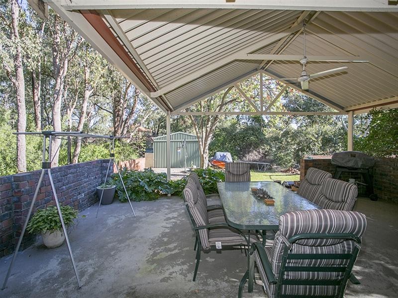 235 Grove Road, Lesmurdie WA 6076