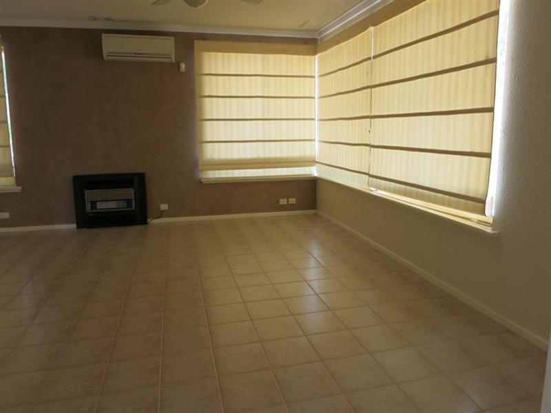 25 Trafalgar Road, Lesmurdie WA 6076