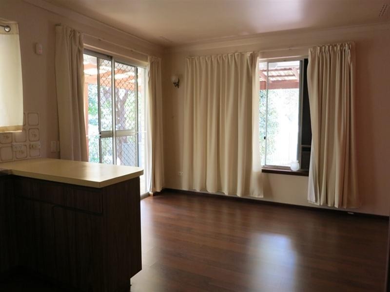 25 Trafalgar Road, Lesmurdie WA 6076