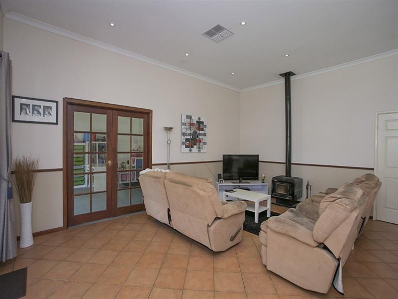 35 Palmateer Drive, Carmel WA 6076