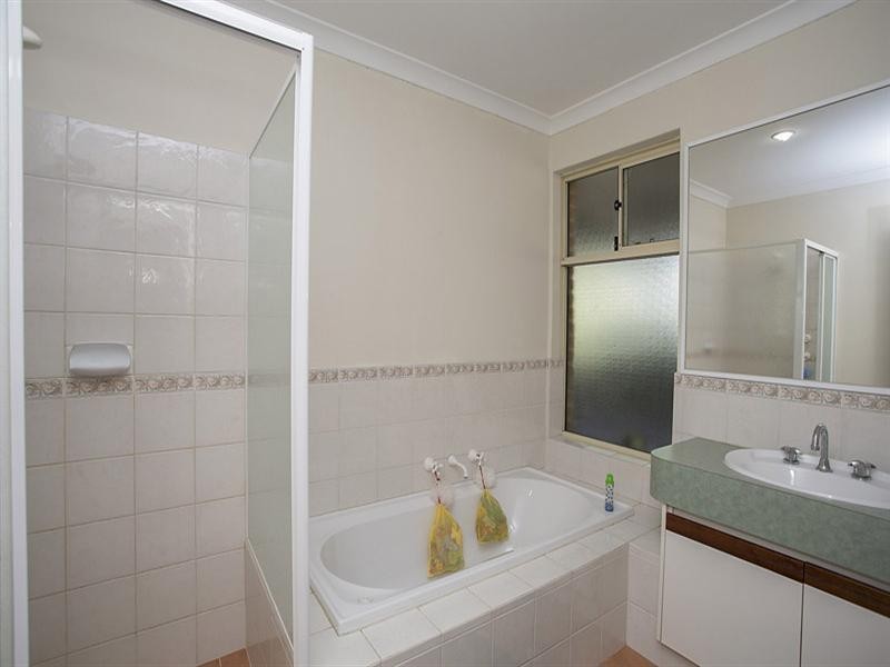 35 Palmateer Drive, Carmel WA 6076