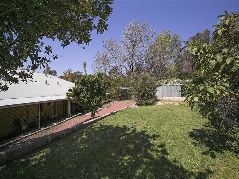 35 Palmateer Drive, Carmel WA 6076