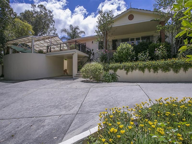 9 Davies Crescent, Gooseberry Hill WA 6076