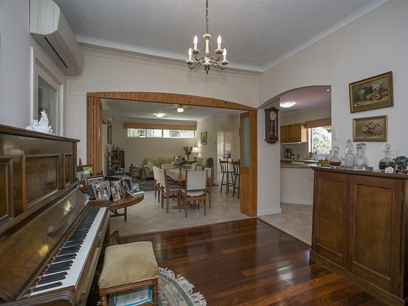 9 Davies Crescent, Gooseberry Hill WA 6076