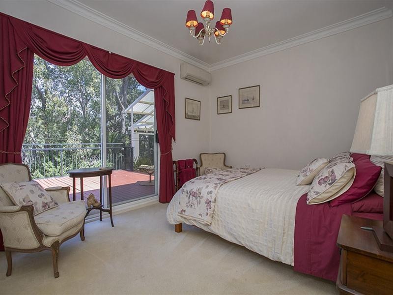 9 Davies Crescent, Gooseberry Hill WA 6076