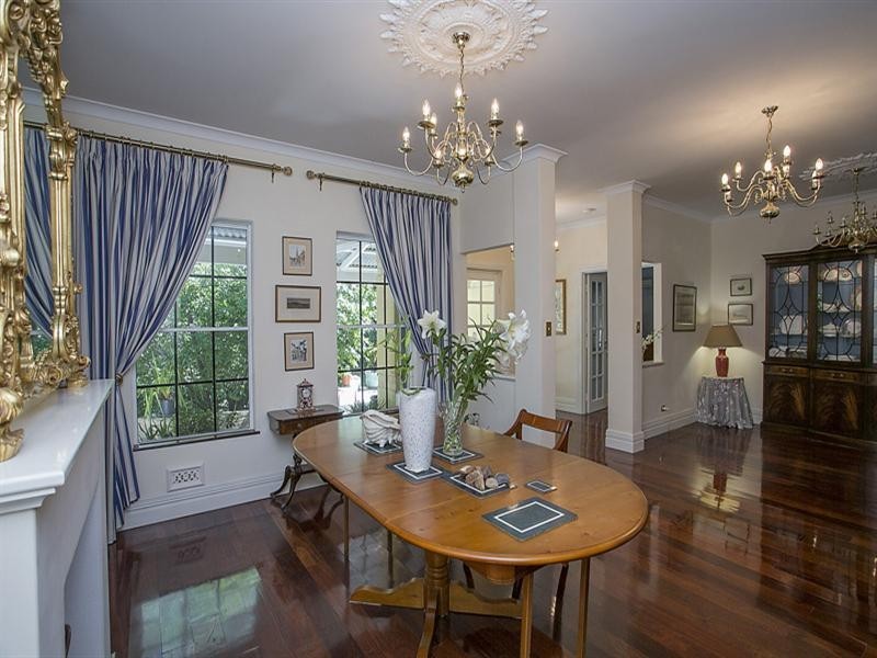 8 Taylor Road, Kalamunda WA 6076