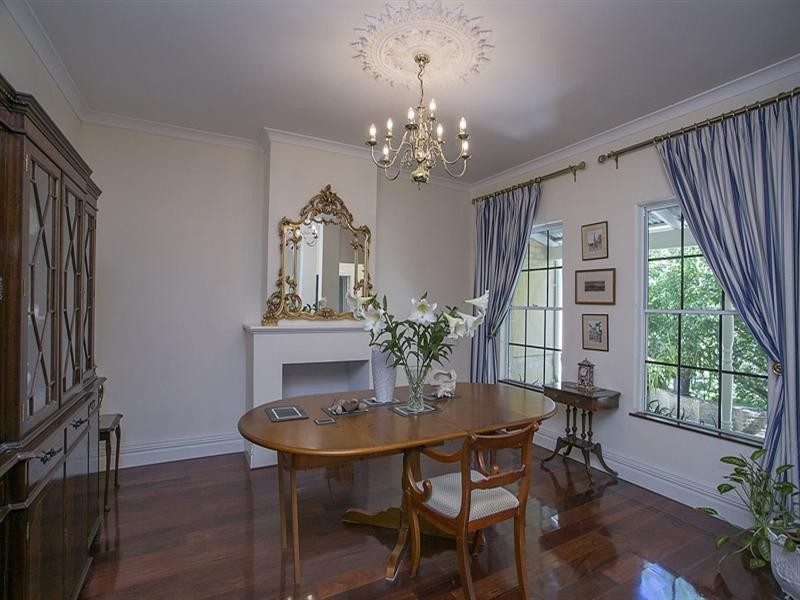 8 Taylor Road, Kalamunda WA 6076