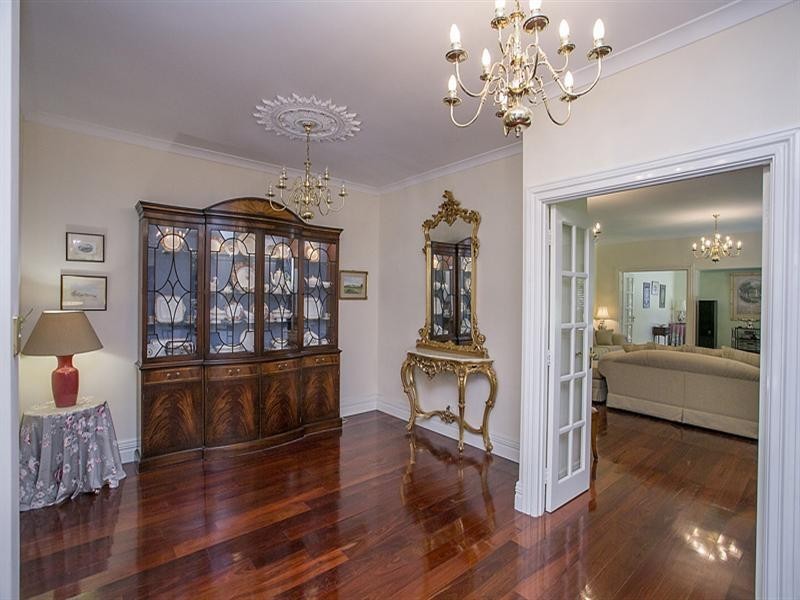 8 Taylor Road, Kalamunda WA 6076