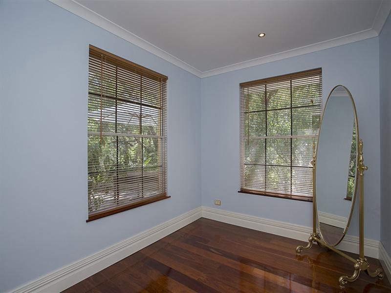 8 Taylor Road, Kalamunda WA 6076