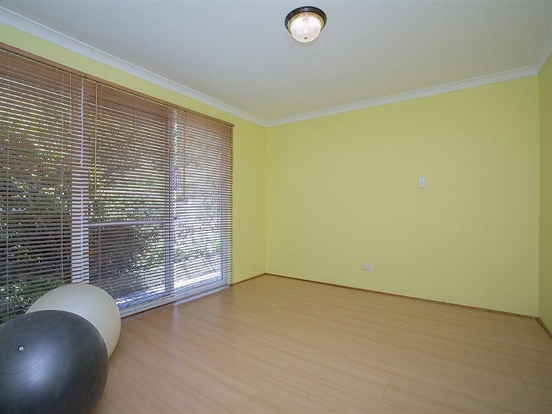 8 Taylor Road, Kalamunda WA 6076