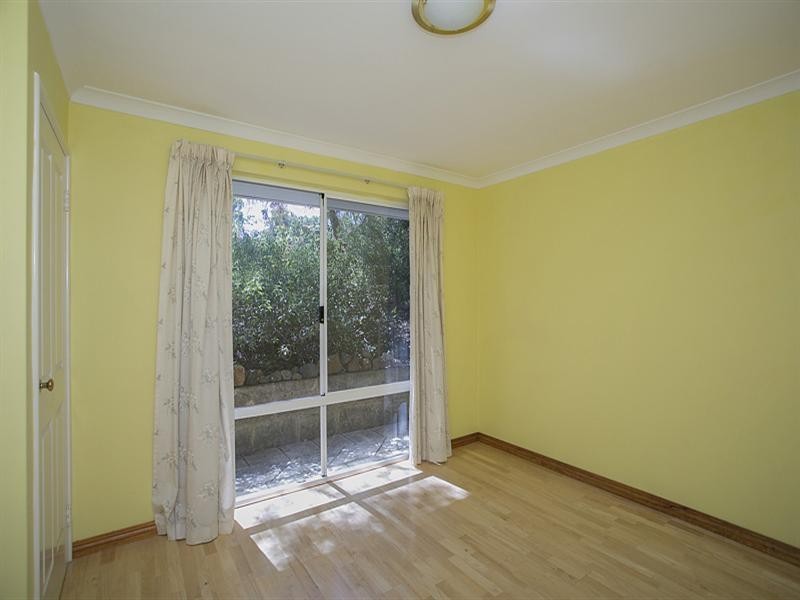 8 Taylor Road, Kalamunda WA 6076