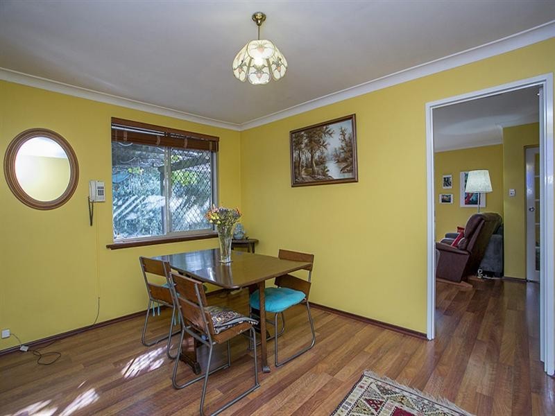 10 Currawong Crescent, Walliston WA 6076