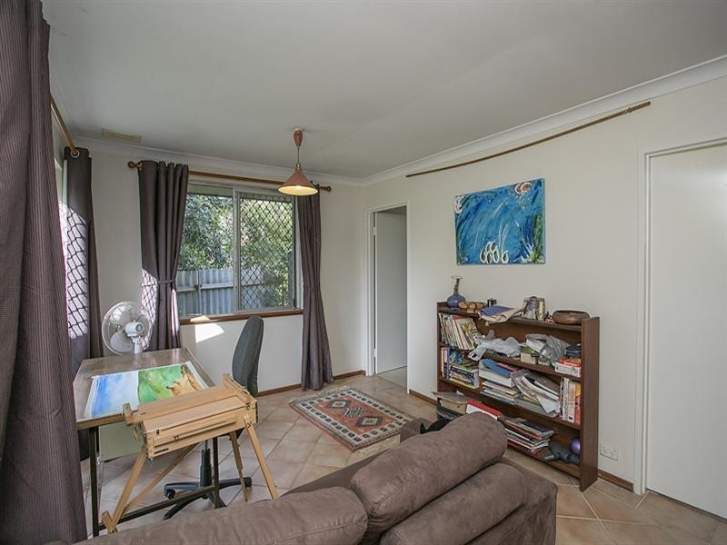 10 Currawong Crescent, Walliston WA 6076