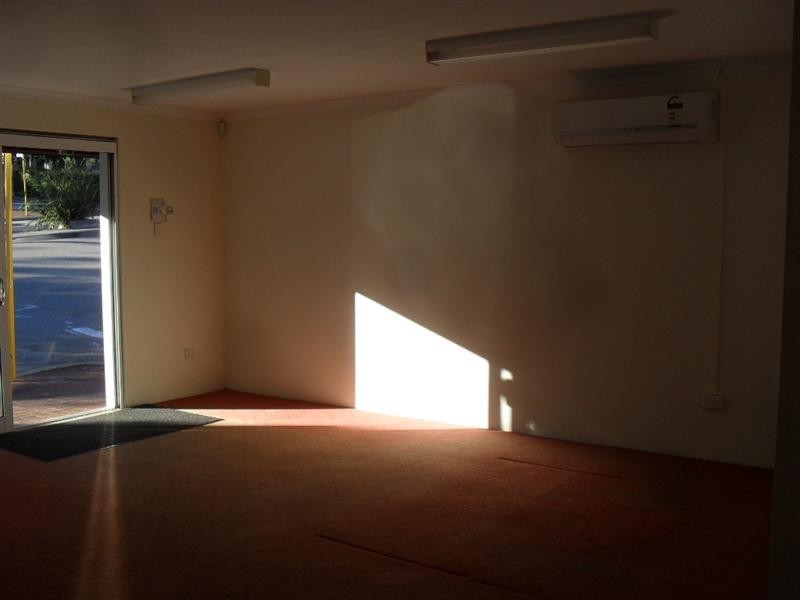 2 Barber Street, Kalamunda WA 6076