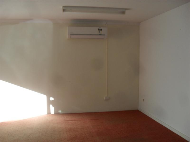 2 Barber Street, Kalamunda WA 6076