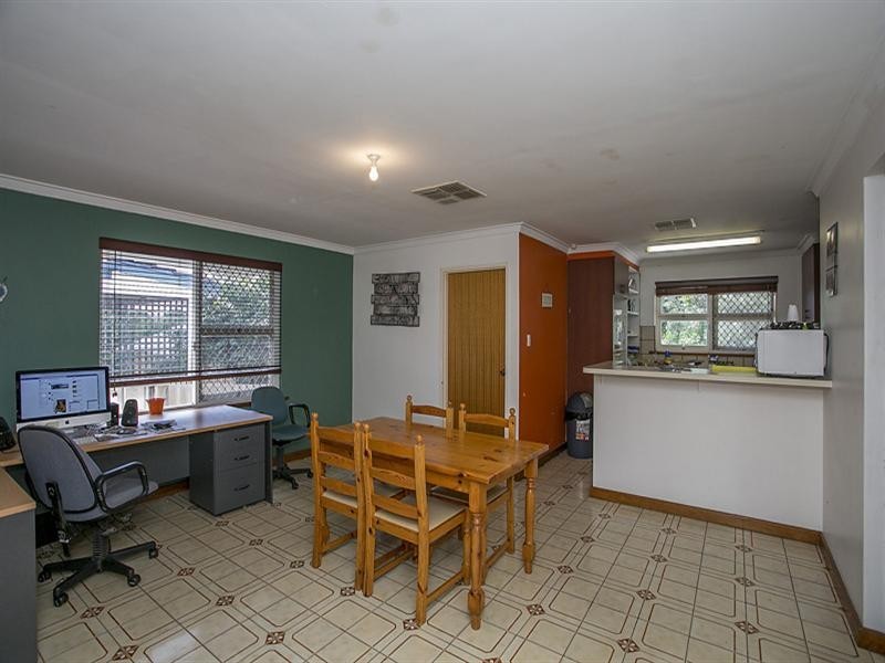 56 Lyndhurst Road, Kalamunda WA 6076