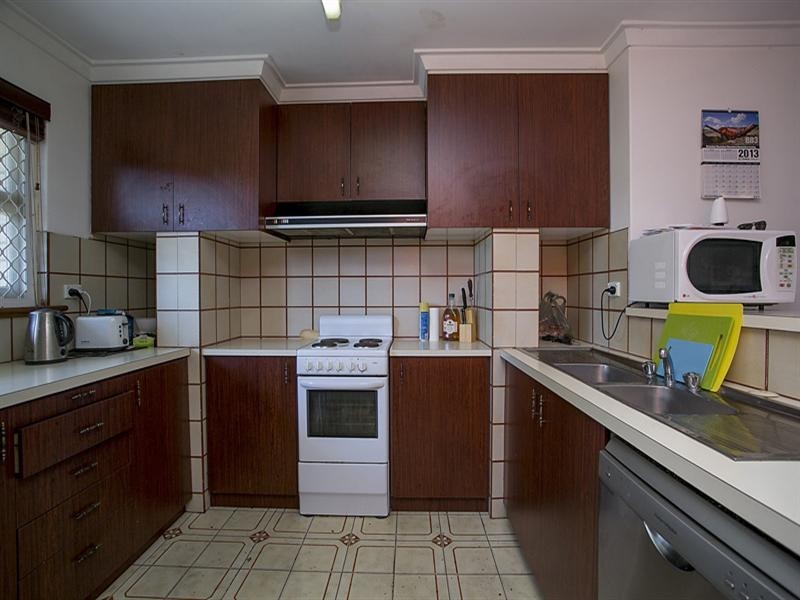 56 Lyndhurst Road, Kalamunda WA 6076