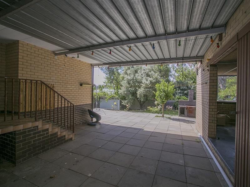 56 Lyndhurst Road, Kalamunda WA 6076