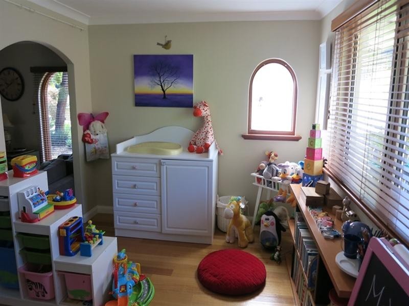 15 Shield Road, Lesmurdie WA 6076