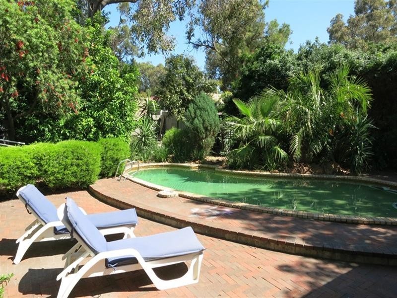 15 Shield Road, Lesmurdie WA 6076